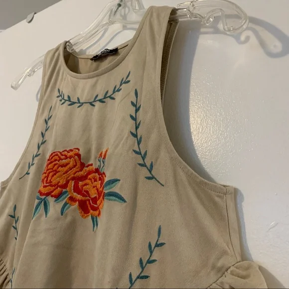 Croptop - Picture 2 of 4